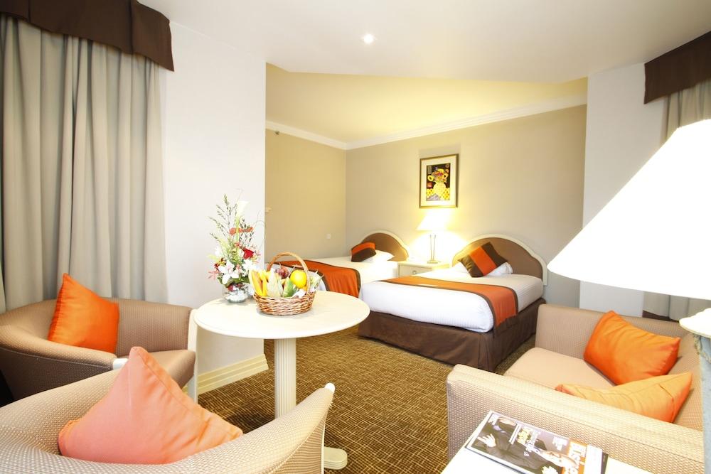 Hotel Novel Center