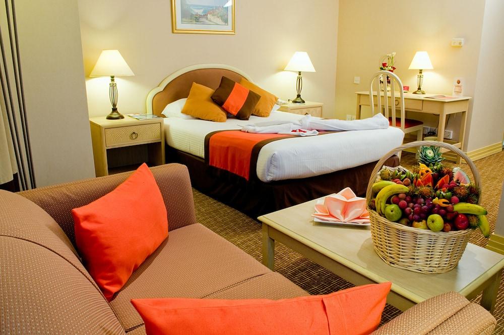 Hotel Novel Center